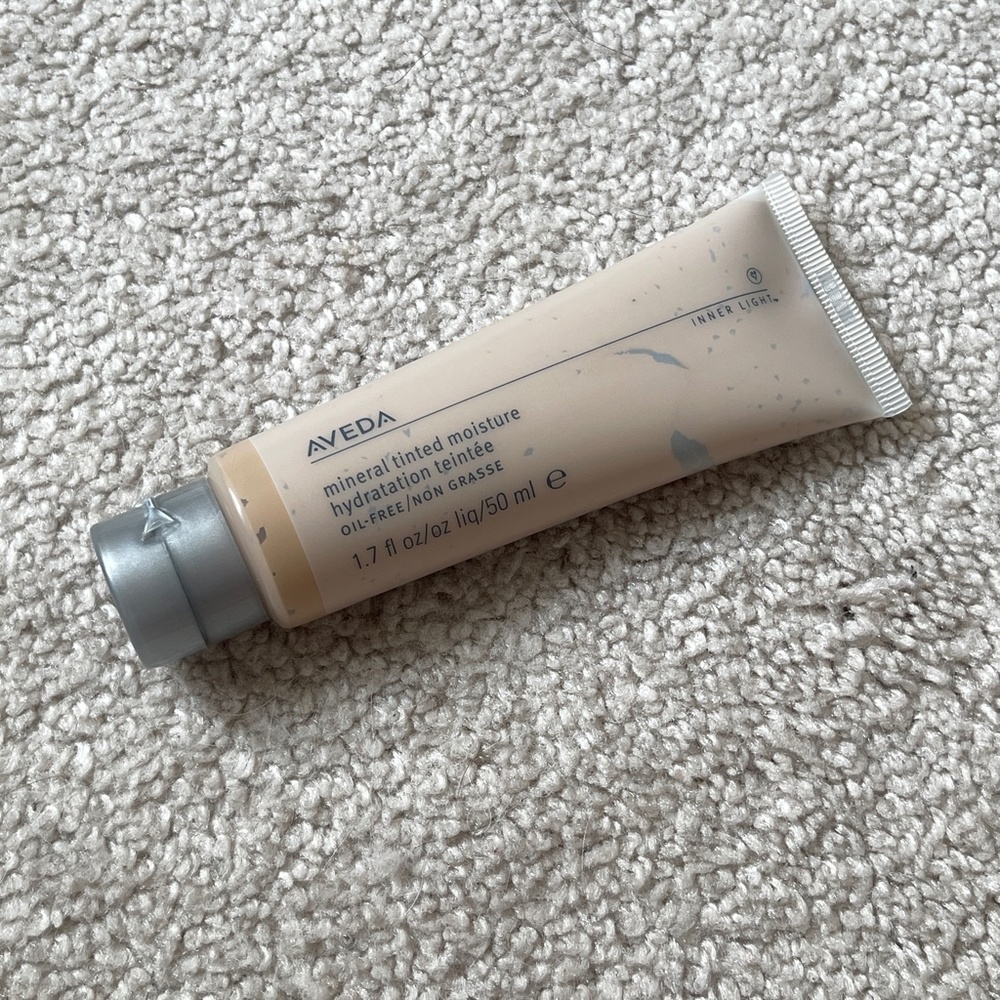 NEW Aveda Inner Light Mineral Tinted Moisture 02 Beechwood 1.7 oz HTF
